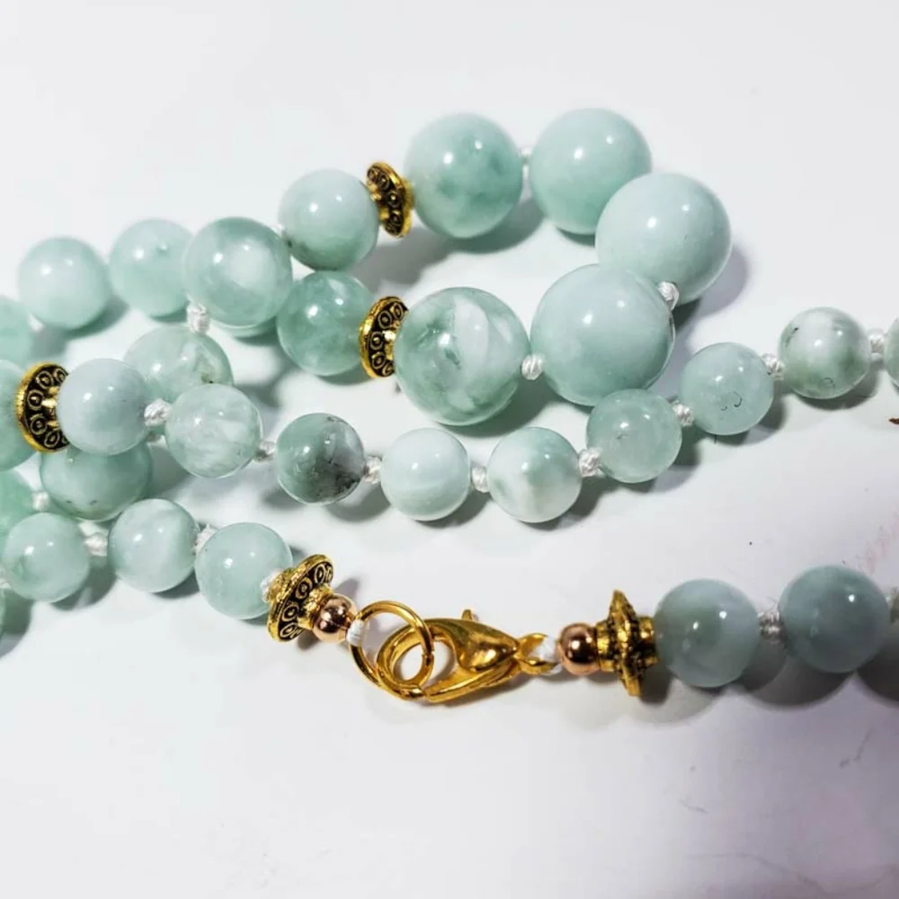 Green Moonstone Graduated 17" Necklace - Picture 2 of 8